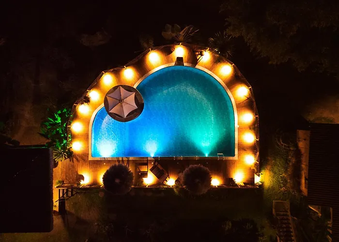 Velinn Pousada Bali ItamambucaHotel em Ubatuba